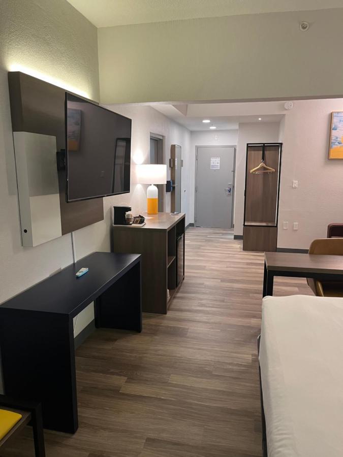 Comfort Suites Clearwater - Dunedin Eksteriør billede