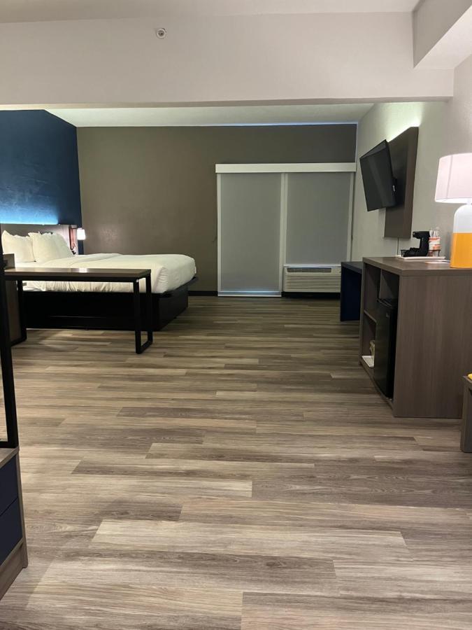 Comfort Suites Clearwater - Dunedin Eksteriør billede