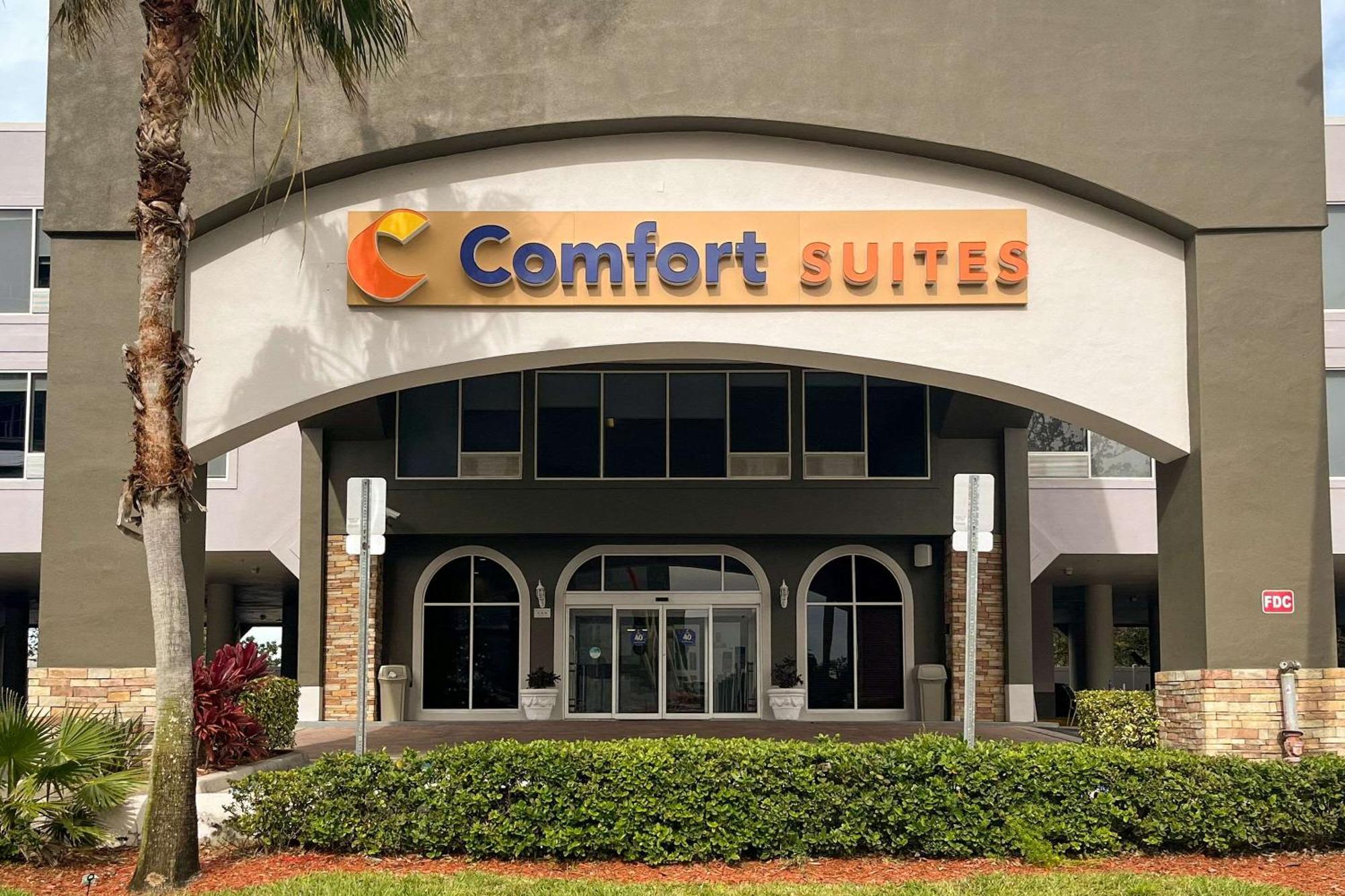 Comfort Suites Clearwater - Dunedin Eksteriør billede